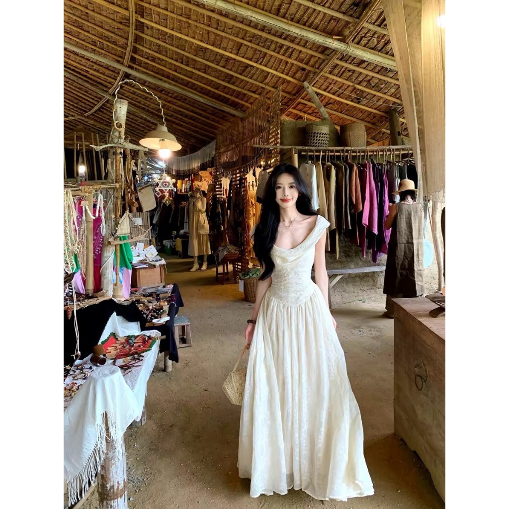 Mogwany พร้อมส่ง S / Kelly Dress / เดรสยาวทรงสวย เอวเข้ารูป ซิปหลัง มีซับใน ใส่เที่ยว ใส่ออกงาน สวยมาก