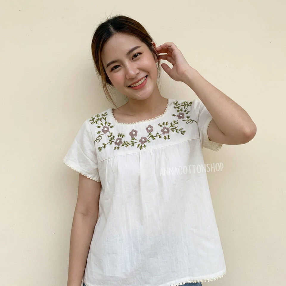 เสื้อผ้าฝ้ายผู้หญิง สวมใส่ง่ายสบายๆ งานปักมือน่ารัก งานถักโครเชต์ คอยูแขนสั้นใส่ทำสวน ปลูกดอกปลูกต้นไม้เข้าครัว