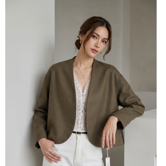 Boxy Blazer เสื้อคลุมสไตล์มินิมอล