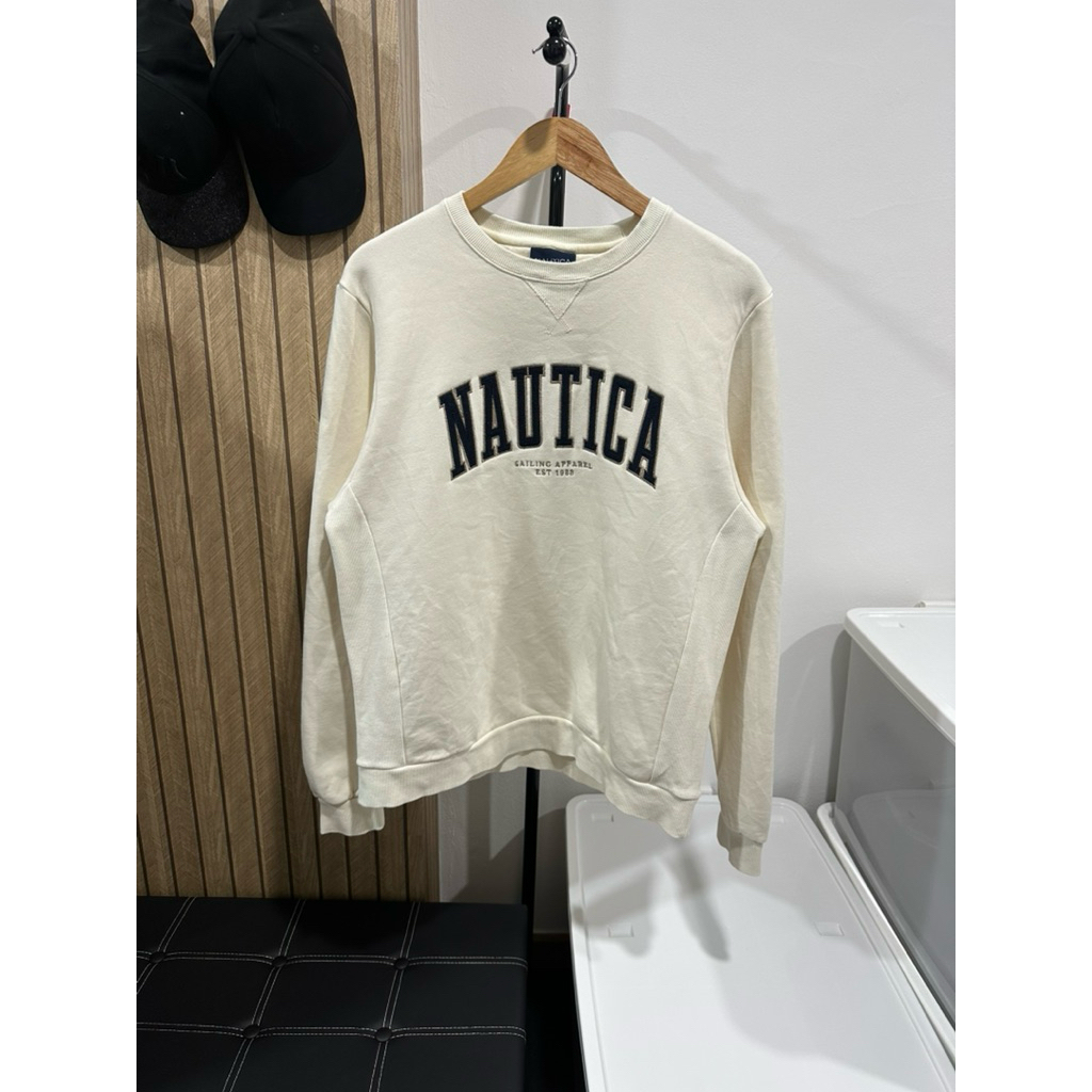 เสื้อสเวตเตอร์ NAUTICA สีครีม งานปัก แท้💯 มือสอง
