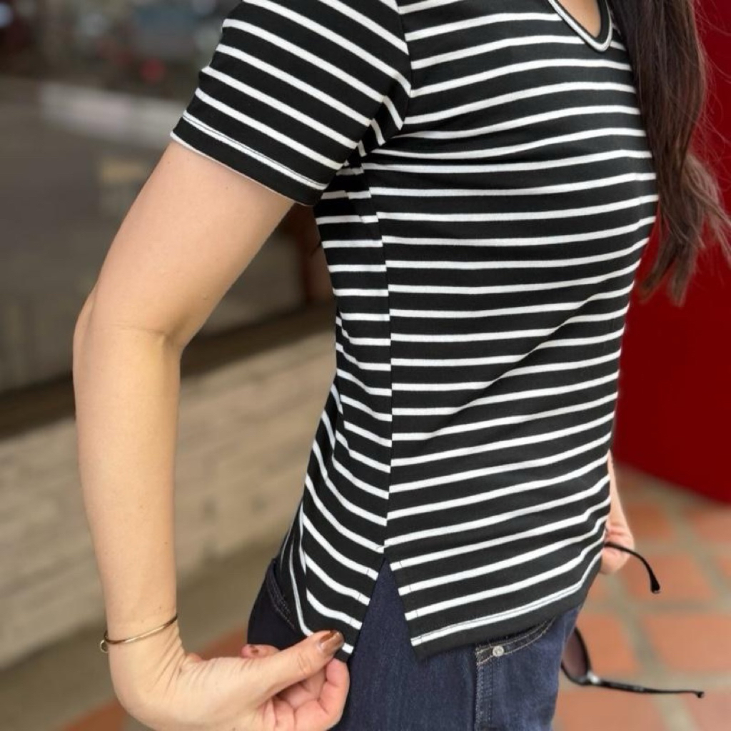 เสื้อยืดป้ายME คอวีสีพื้น รูปที่ 7