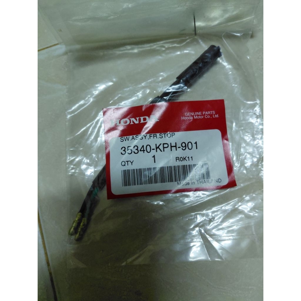 สวิทช์ไฟเบรคหน้าแท้HONDA wave110i,เวป125 และหลัง  Air blade,Click110/125 และรุ่นอื่นๆอะไหล่แท้ศูนย์H