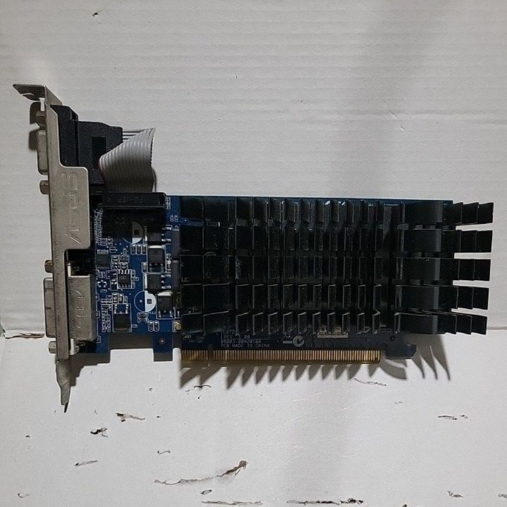 VGA GT 210 1GB ส่งฟรี