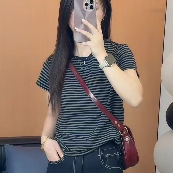เสื้อยืดแขนสั้นผู้หญิงสไตล์เกาหลี ลายทางแบบคัลเลอร์บล็อก