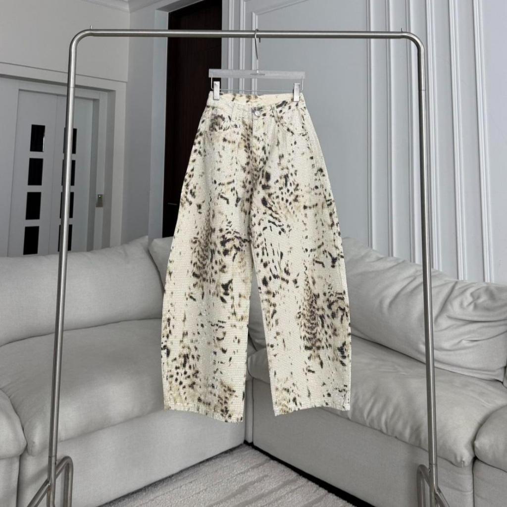 PTJ30372 Elara Sparkle Leopard Jeans PROMTHONG