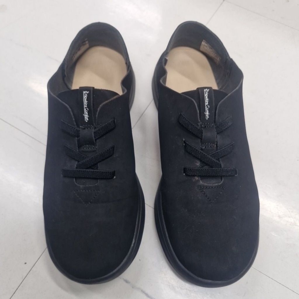 รองเท้าหนังสีดำ Hawkins Comfort