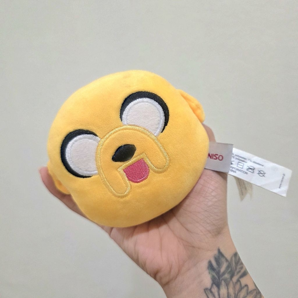 ตุ๊กตาหัวโต Jake จาก Adventure Time ตุ๊กตารัดแขน รองข้อมือ (ลิขสิทธิ์แท้จาก Miniso)