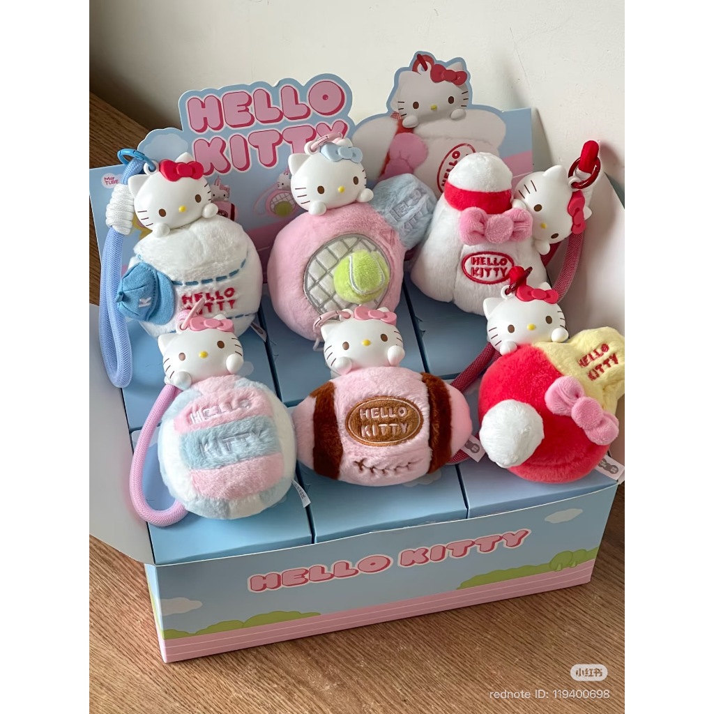 พวงกุญแจตุ๊กตา Sanrio Hello Kitty จากคอลเลกชัน "Fun Sports Series"แบบกล่องจุ่ม