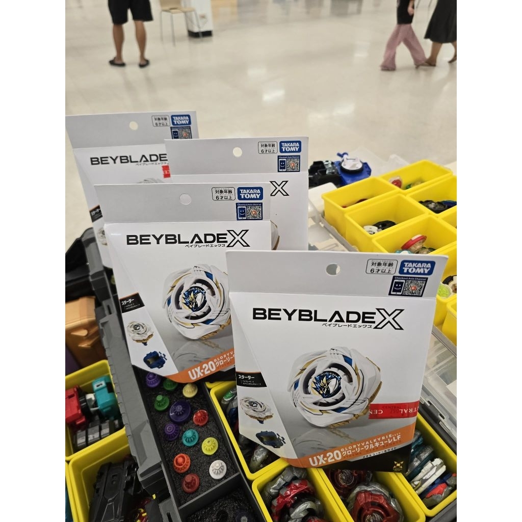 พร้อมส่ง UX-20 glory valkyrie beyblade x