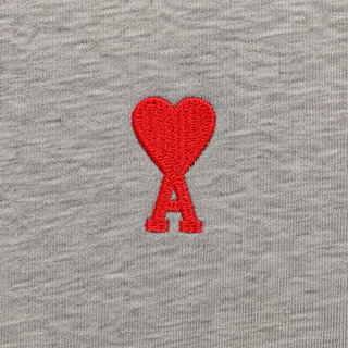 พร้อมส่ง | เสื้อยืด AMI Paris Ami de Coeur T-Shirt ปักโลโก้หัวใจ รับประกันความพอใจ คืนเงินได้