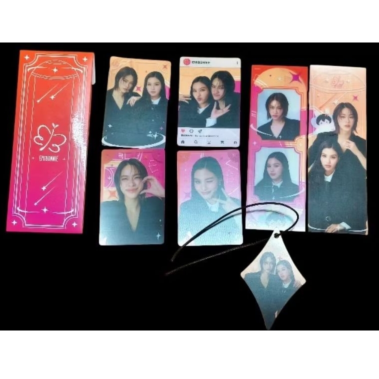 (พร้อมส่ง) การ์ดแยกใบ TRANSPARENT PHOTOSET GMMTV POPUP STORE TAIPEl 2026 EmiBonnie (เอมี่บอนนี่)