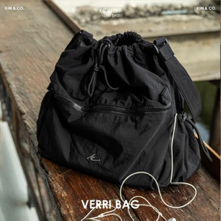 KIM&CO. ORIGINAL – KC. VERRI BAG (KCBT037) กระเป๋าสะพายผู้หญิง ทรงถังเชือกรูด กระเป๋าสะพายข้างไนลอนกันน้ำ น้ำหนักเบา