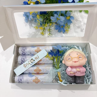 ของขวัญ“วันแม่” กล่องใส่ธนบัตรเอง 4ใบ พร้อมตุ๊กตา ขนาดกล่อง7.7x15cm