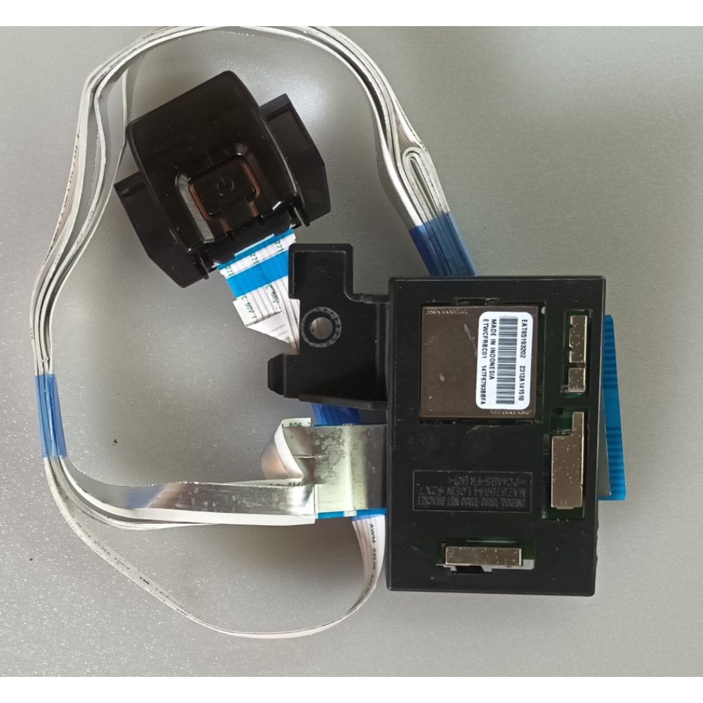 แผง WiFi Bluetooth ทีวี LG65UR8050PSB สินค้าถอดแท้
