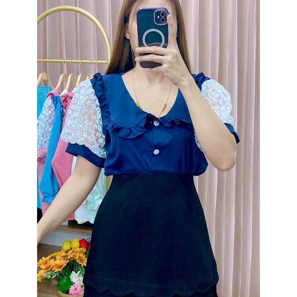 เสื้อคอบัวเเขนเเต่งลูกไม้สีขาวผ้าไหมอิตาลีสีพื้น สีสันสดใส