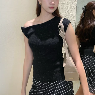 BASICBABE - Caro Twist Top เสื้อปาดไหล่ พร้อมดีเทลม้วนช่วงไหล่