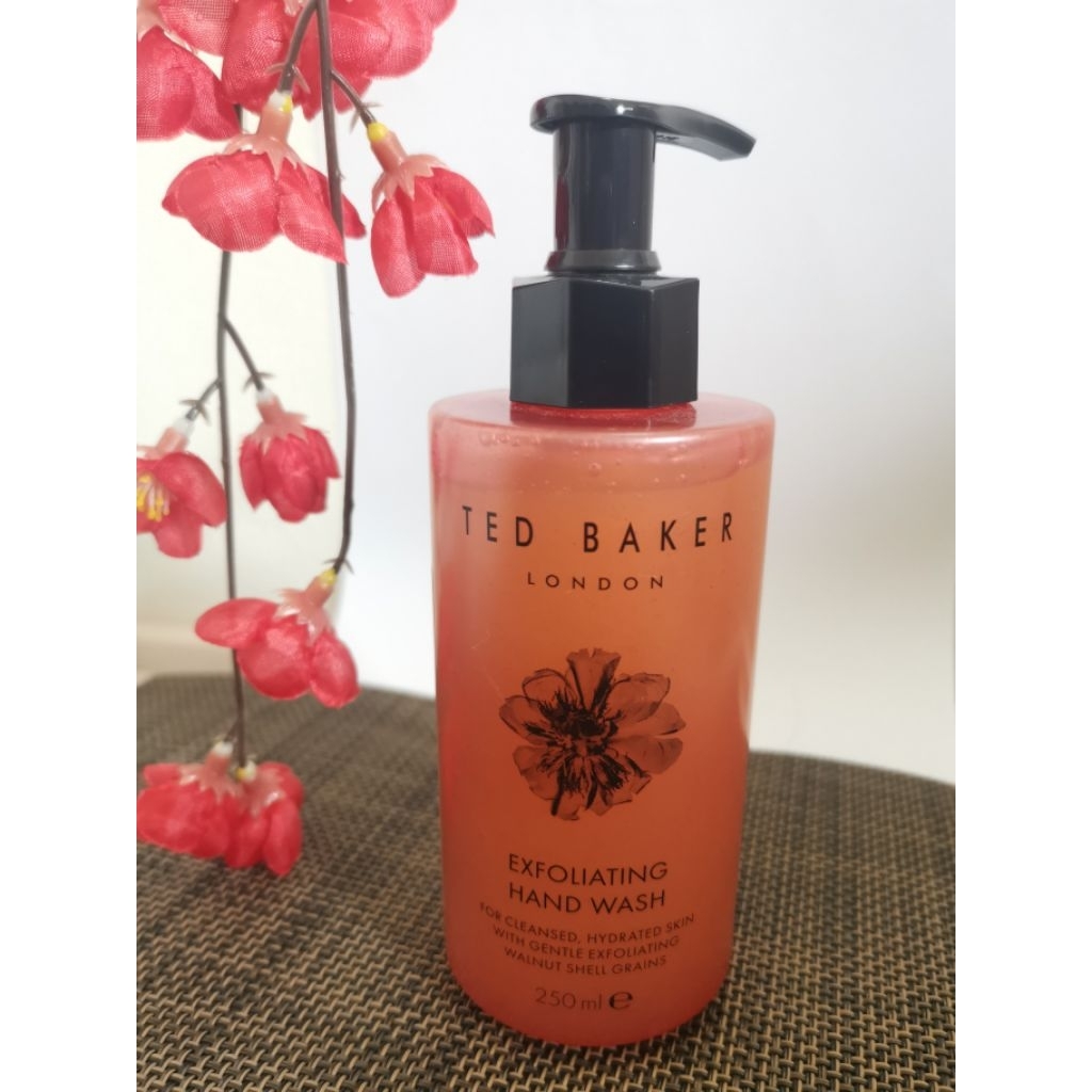 Ted Baker London Exfoliating Hand Wash สบู่ล้างมือแบบใช้น้ำล้างออก