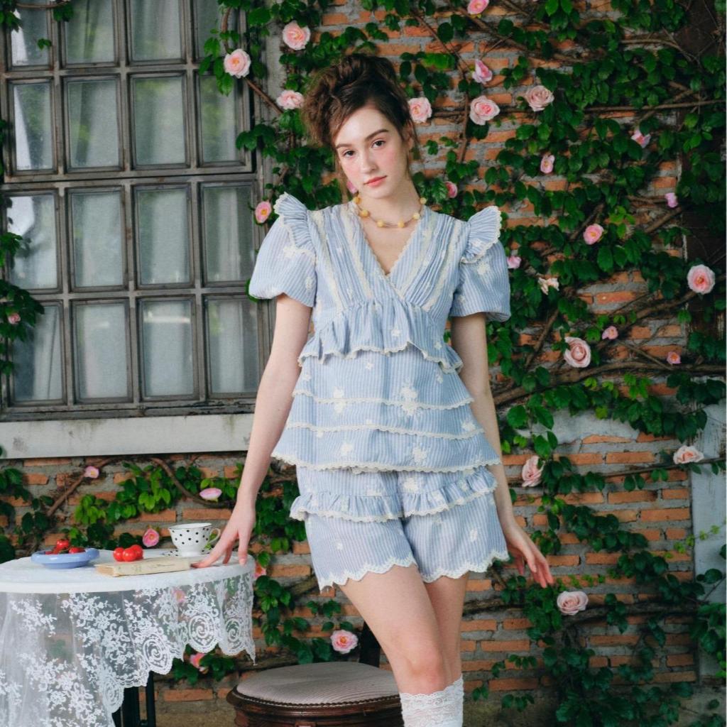 La Mignonne(XS-3XL)Pinker Carilna Set ชุดเซ็ตใส่เที่ยว เสื้อและกางเกง ใส่ง่าย แต่งระบายลูกไม้เพิ่มความน่ารัก