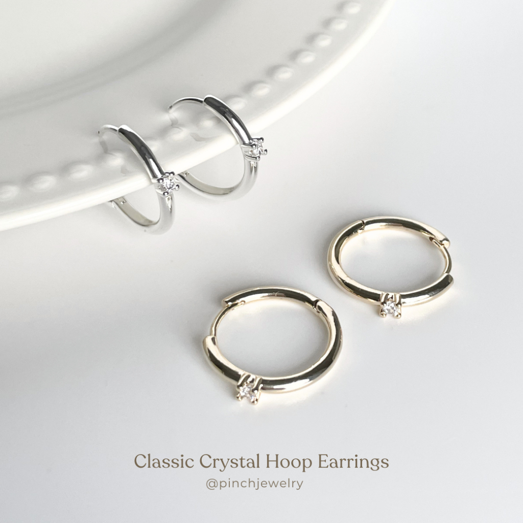 Pinch Classic Crystal Hoop Earrings ต่างหูห่วงประดับเพชร