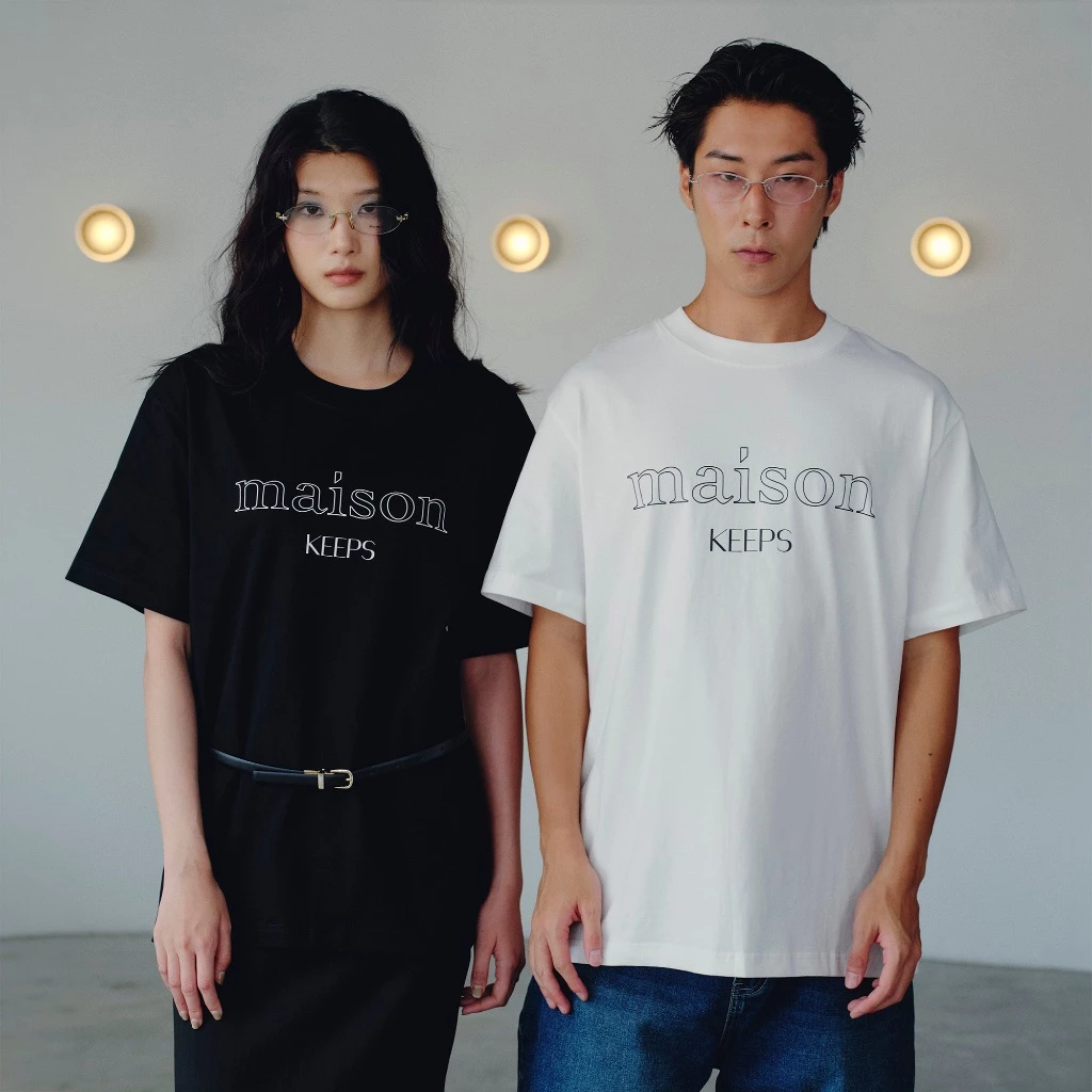 maison KEEPS | The Boyfriend Outline Logo Tee | Unisex | เสื้อยืดทรง oversized ผ้านุ่ม