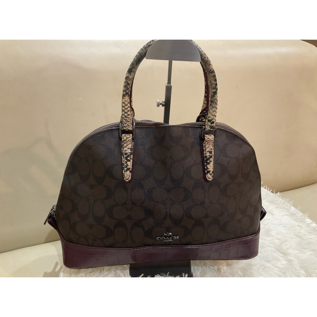 กระเป๋า coach แท้มือสอง