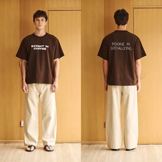 introvertwears | Coffee Expert Tee (สกรีน Rookie ด้านหลัง) เสื้อยืดแขนสั้น คอกลม ผ้าหนานุ่มพิเศษ ใส่สบาย