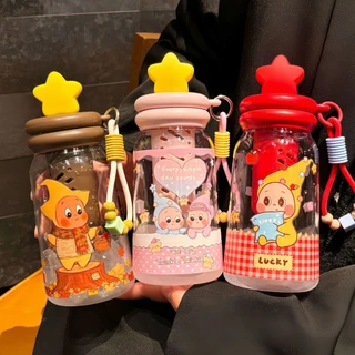 COD ขวดน้ำลายแอปเปิ้ลสุดน่ารัก ความจุ650ml มีหลอดดูดดื่มได้ ไร้สารBPA วัสดุหนาทึบ ทนทานไม่แตก พกพาไปเที่ยวได้
