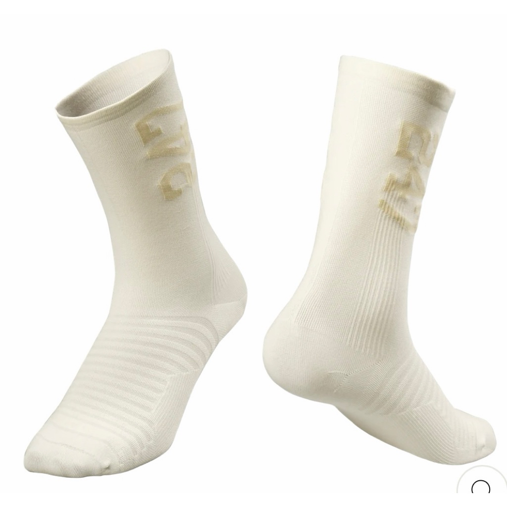 ถุงเท้าวิ่ง 247 Knowmesoon รุ่น Pro SAIL/CREAM SOCKS