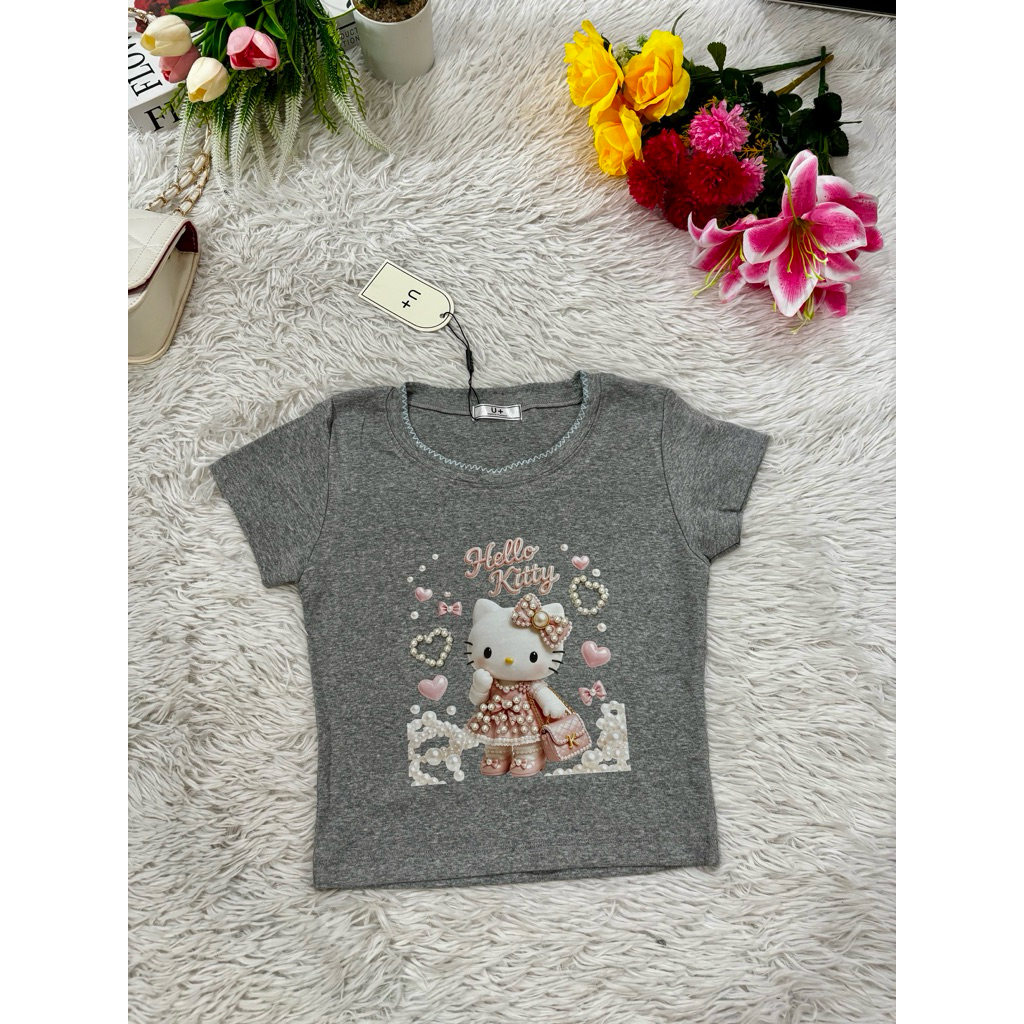 เสื้อแฟชั่นป้ายU+ลายเข้าใหม่เย็บขอบแต่งโบว์น่ารักๆ🎀🎉🎽น่ารักๆมากๆเลย