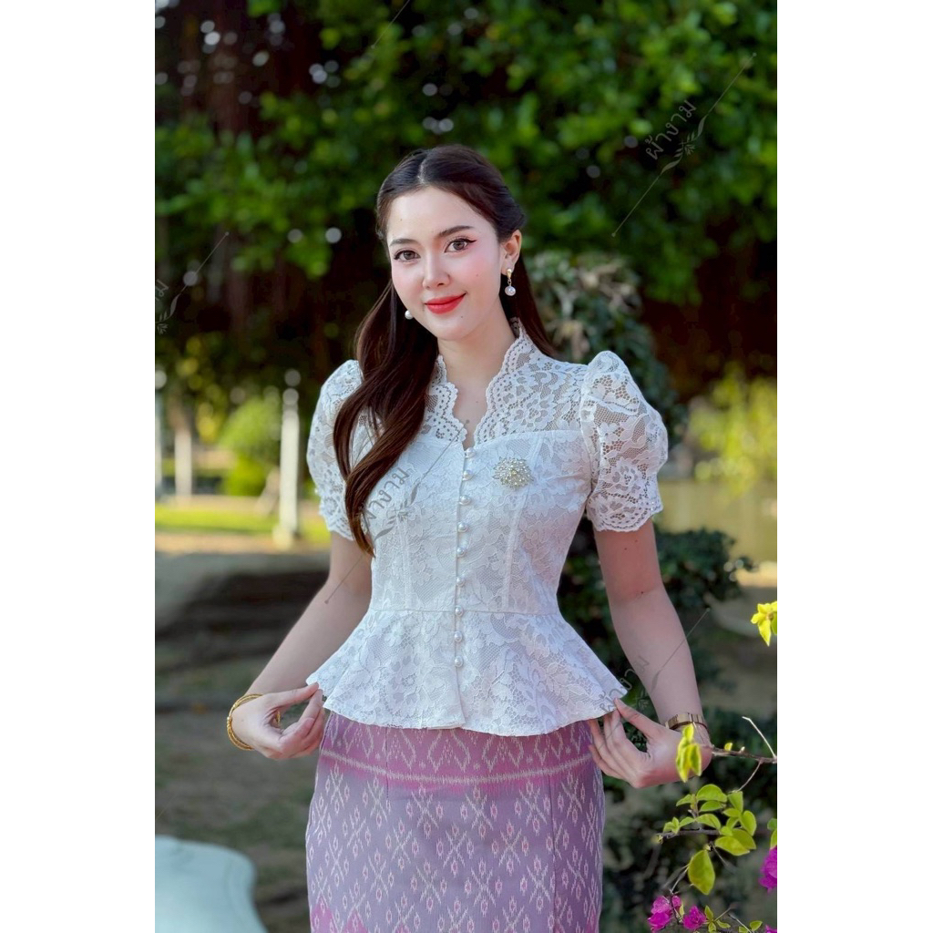 เสื้อลูกไม้อิตาลีแขนตุ๊กตา แต่งระบายน่ารักๆ งานกระดุมมุก ใส่ได้หลายโอกาส