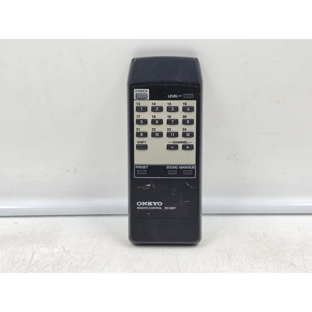 BL230 รีโมทมือสองญี่ปุ่น ONKYO RC-285T เทสเรียบร้อย ใช้งานได้ปกติ ไม่มีถ่านแถมให้ รอยตามรูป