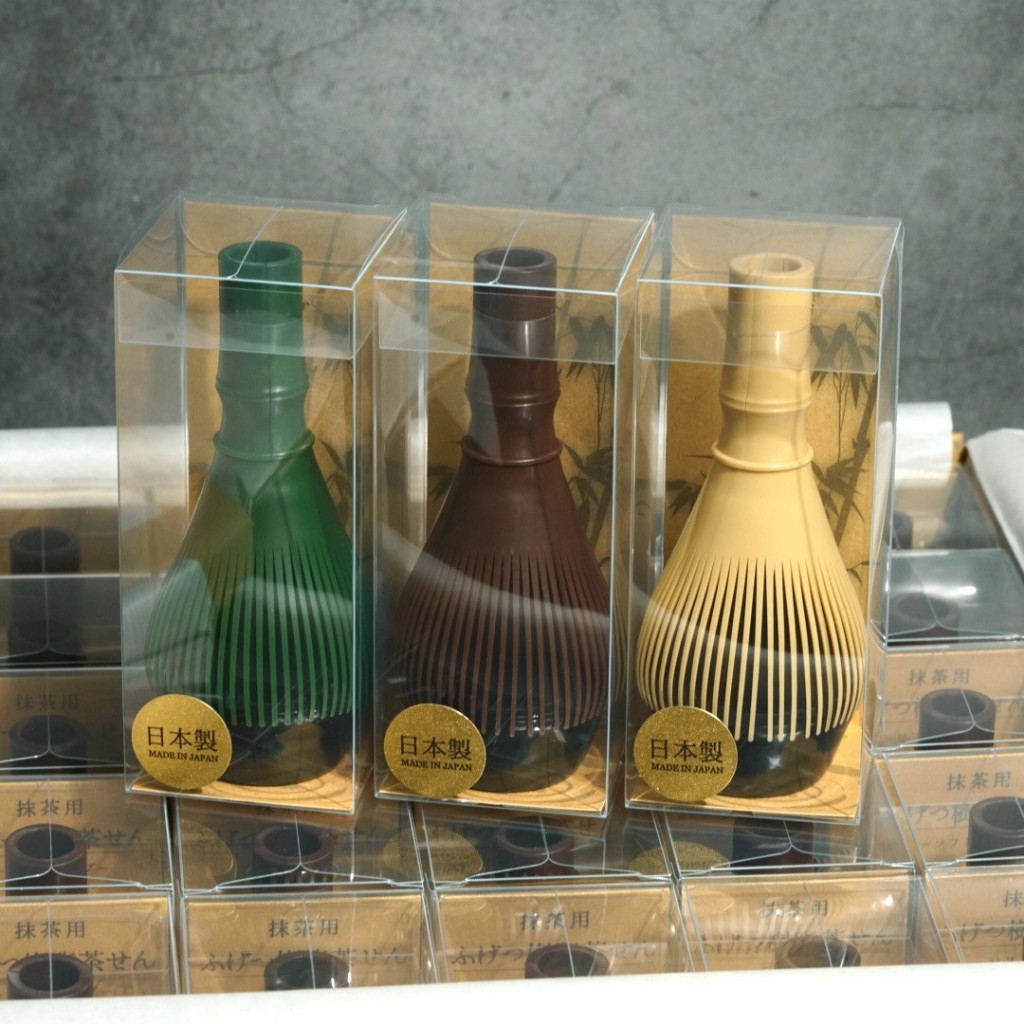 SOFUTO CREAM | แปรงชงมัทฉะ (Made in JAPAN ) แบบเรซิ่น พร้อมที่วางแปรง | FUGETSU / OSAKI SHOTEN
