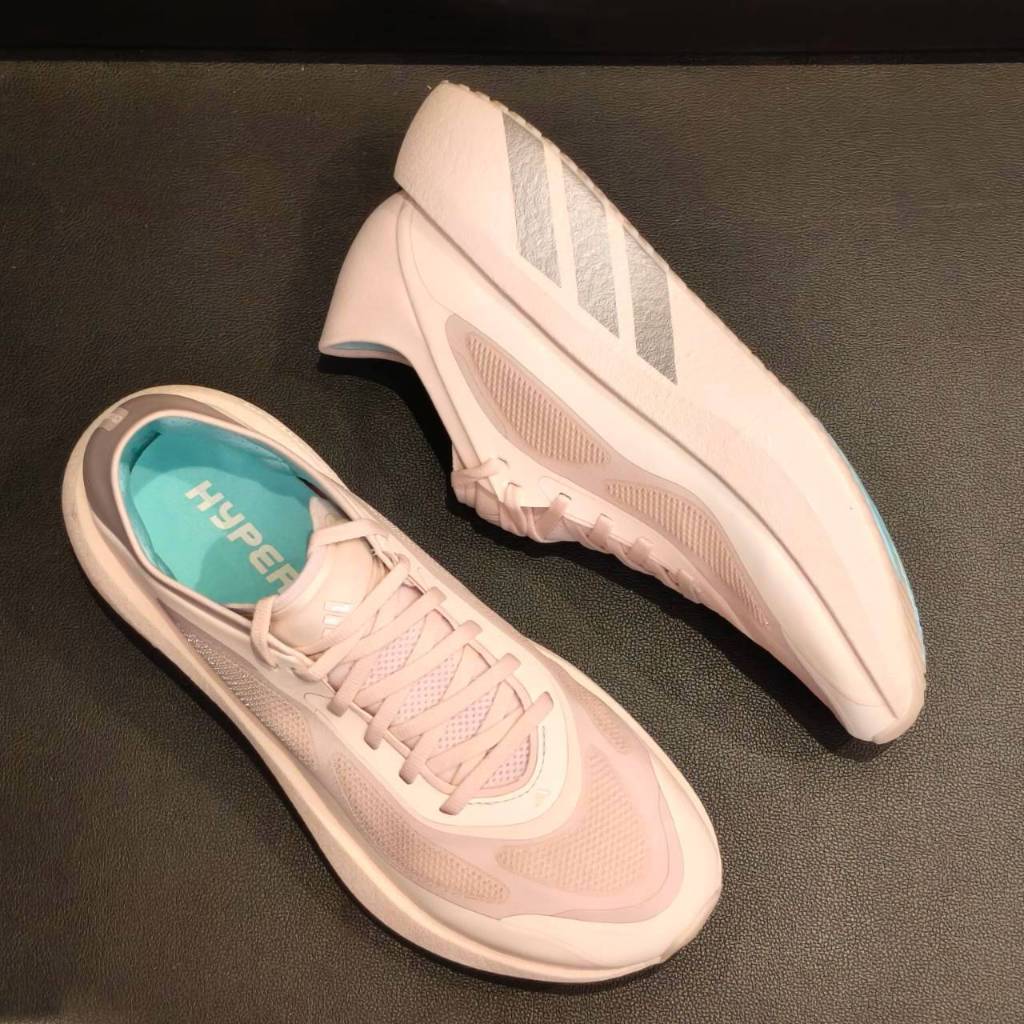 รองเท้าวิ่งผู้หญิง HYPERBOOST RUN สี PNKTIN/WONTAU/FLAAQU