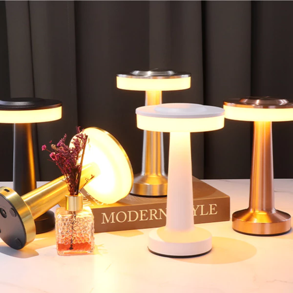 [สินค้าพร้อมส่ง] โคมไฟร้านอาหาร โคมไฟตั้งโต๊ะ LED มินิมอล ตกแต่งห้อง โต๊ะอาหาร แบบชาร์ หรี่ 3 ระดับ