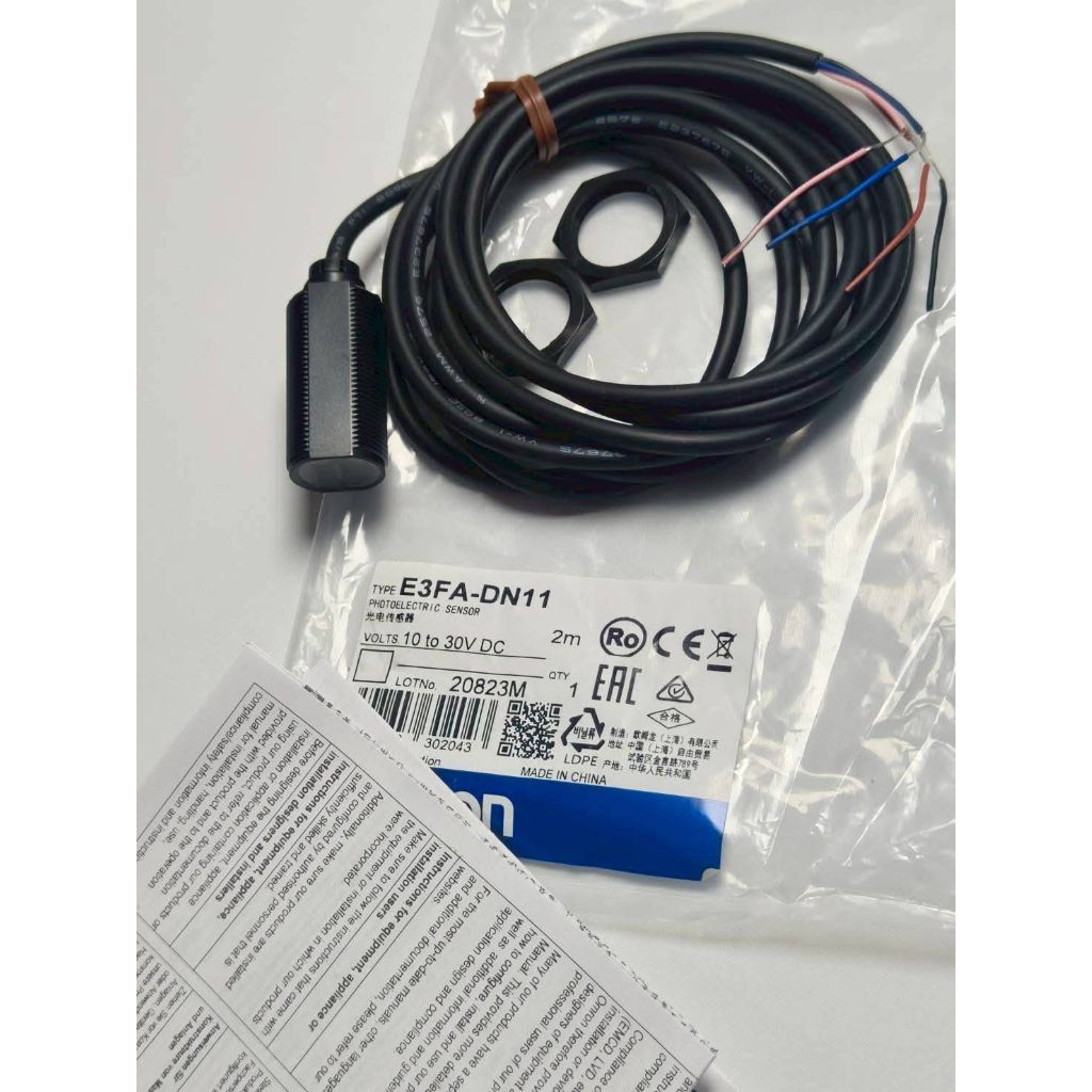 PHOTO SENSOR  E3FA-DN11 ระยะจับ 100mm  NPN 10-30VDC ทรงกระบอก M18 สายยาว 2mโฟโตอิเล็กทริคเซนเซอร์สิน
