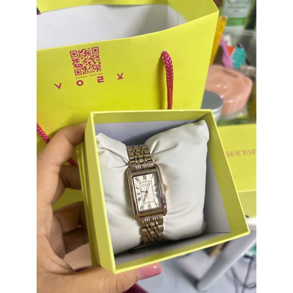 นาฬิกาข้อมือ Julius JA1252 หน้าปัดเหลี่ยมยาว  ตัวเลขโรมันโอมันนี่สไตล์ สายสแตนเลสสตีล