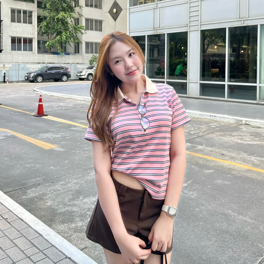 Mori Polo Zip เสื้อโปโลซิปลายริ้ว แต่งปกทูโทน สินค้าพร้อมส่ง