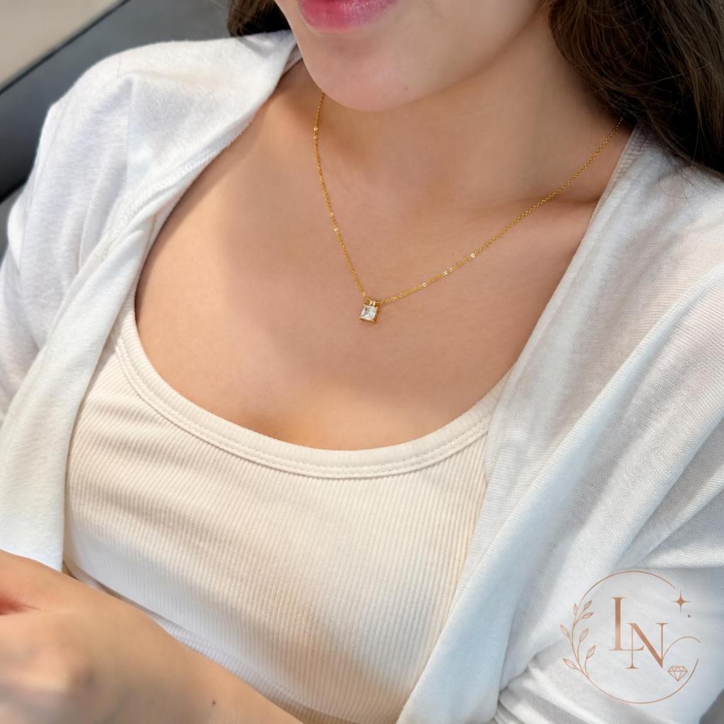 L.N.Jสร้อยคอผู้หญิง จี้เพชรทรงสี่เหลี่ยม สีทอง สไตล์มินิมอล แฟชั่น เรียบหรู ใส่ได้ทุกวัน