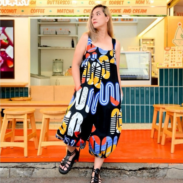 Dress A015 ชุดเดรส ขาจั๊ม 5ส่วน สายเดี่ยว กระเป๋าข้างกระดุมขาทรงบอลลูนฟรีไซด์สไตล์มินิมอลญี่ปุ่น