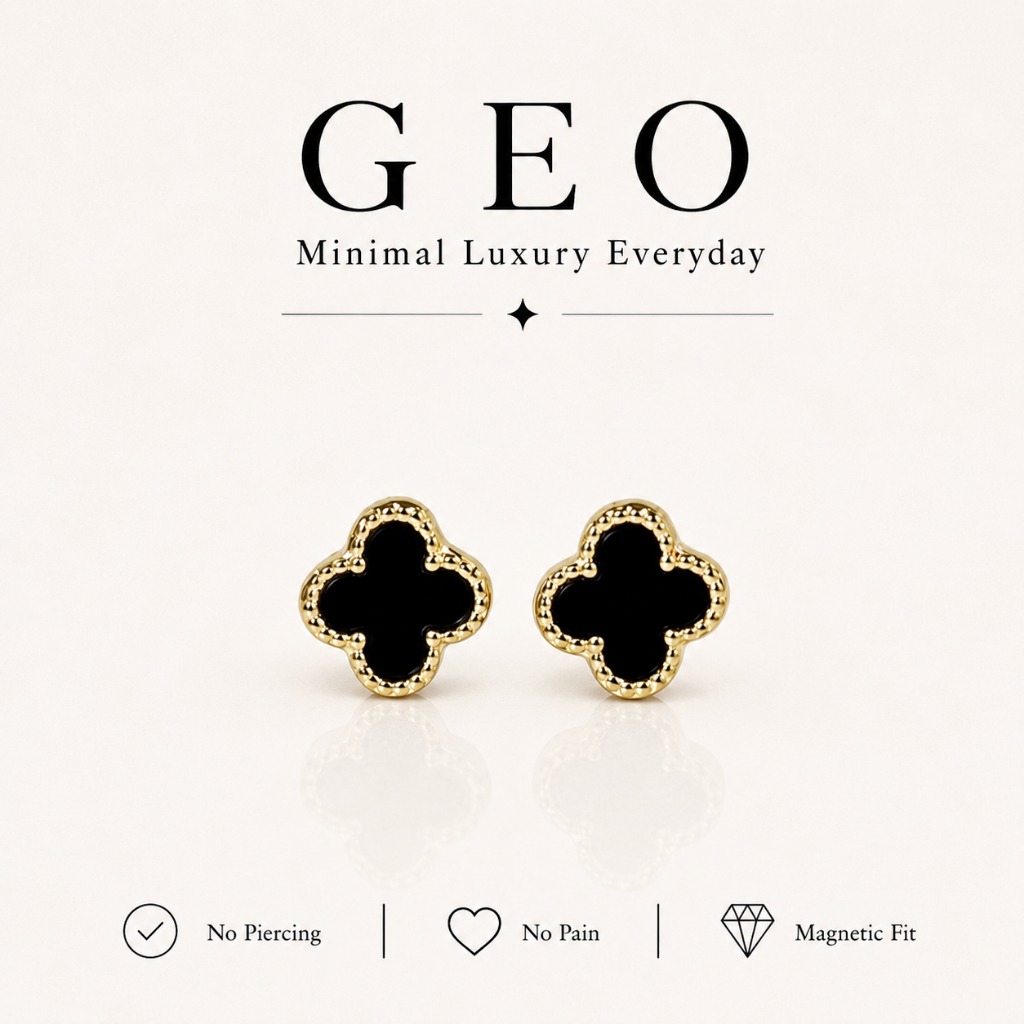 GEO ต่างหูแม่เหล็กผู้หญิง ไม่ต้องเจาะหู รูปดอกโคลเวอร์ สีดำขอบทอง รุ่น CLOVERIA NOIR