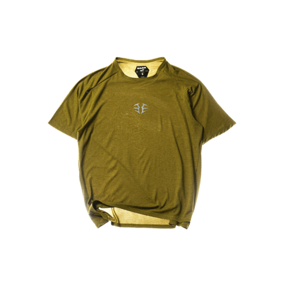 EM REP 201.03 - Volt (เสื้อยืดแขนสั้น)