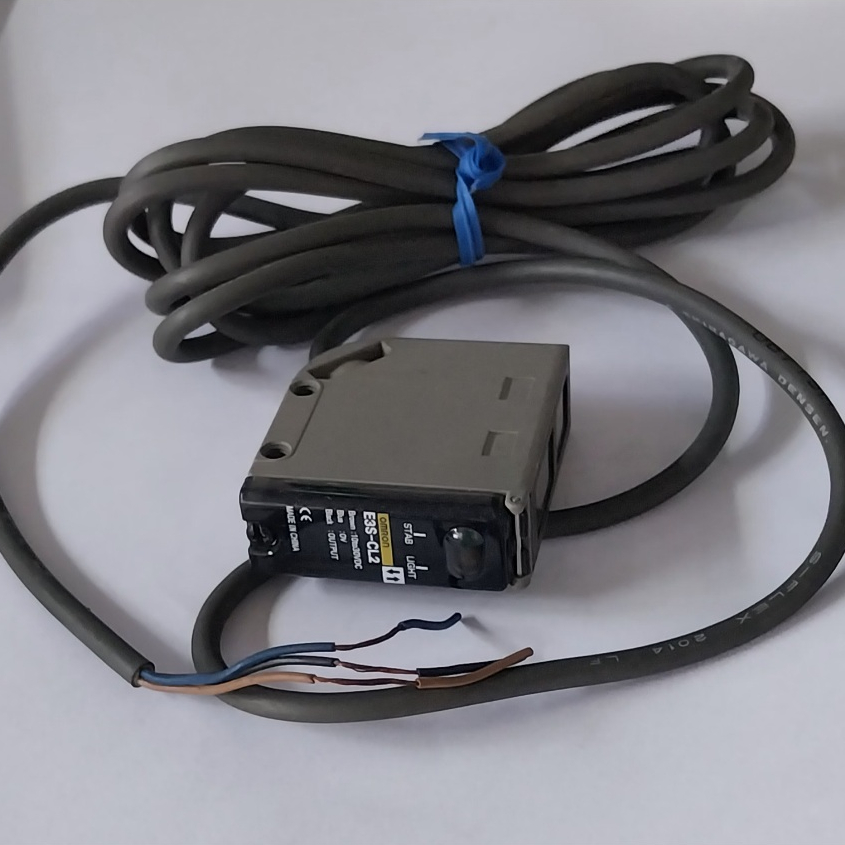 E3S-CL2-2M (OMRON) Photo Electric Sensor สินค้าคงเหลือ/ชิ้น = 2 (PK-E016-10)