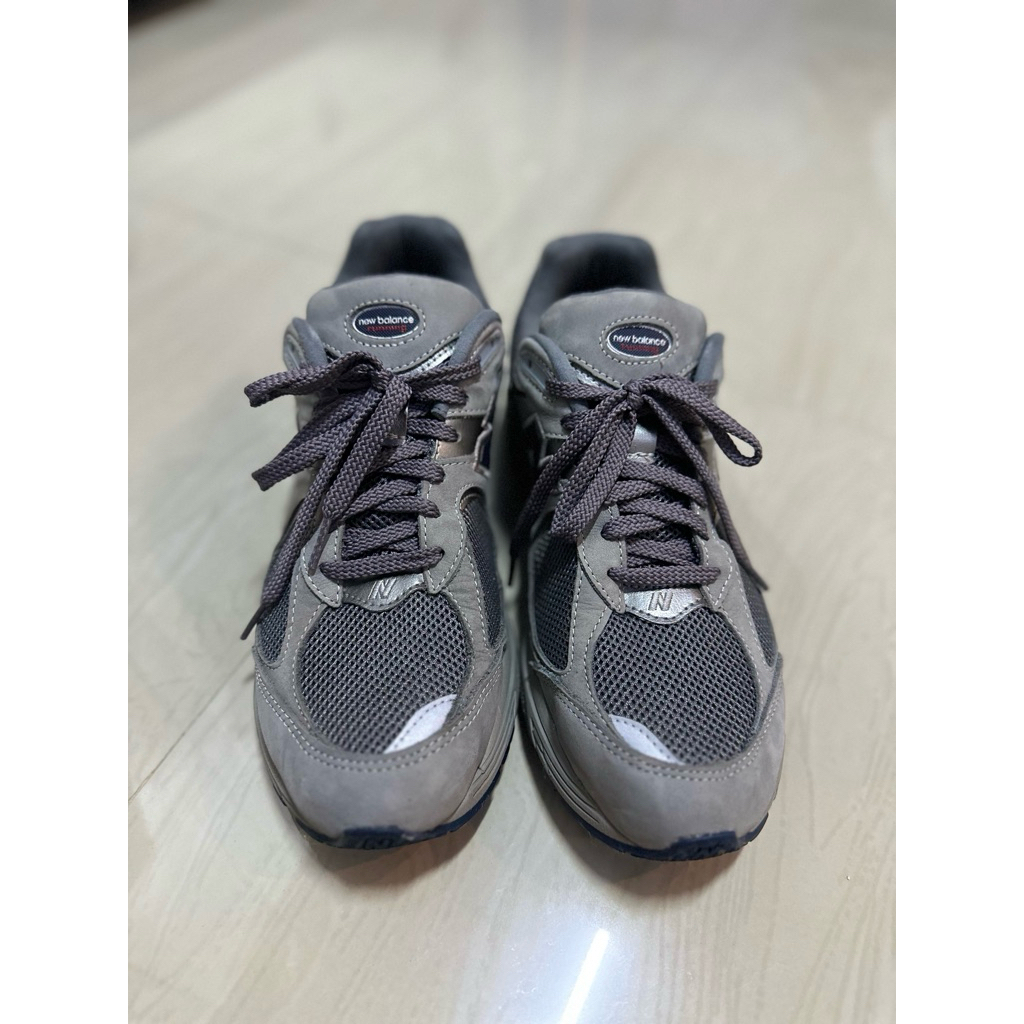 ส่งต่อ New Balance 2002R