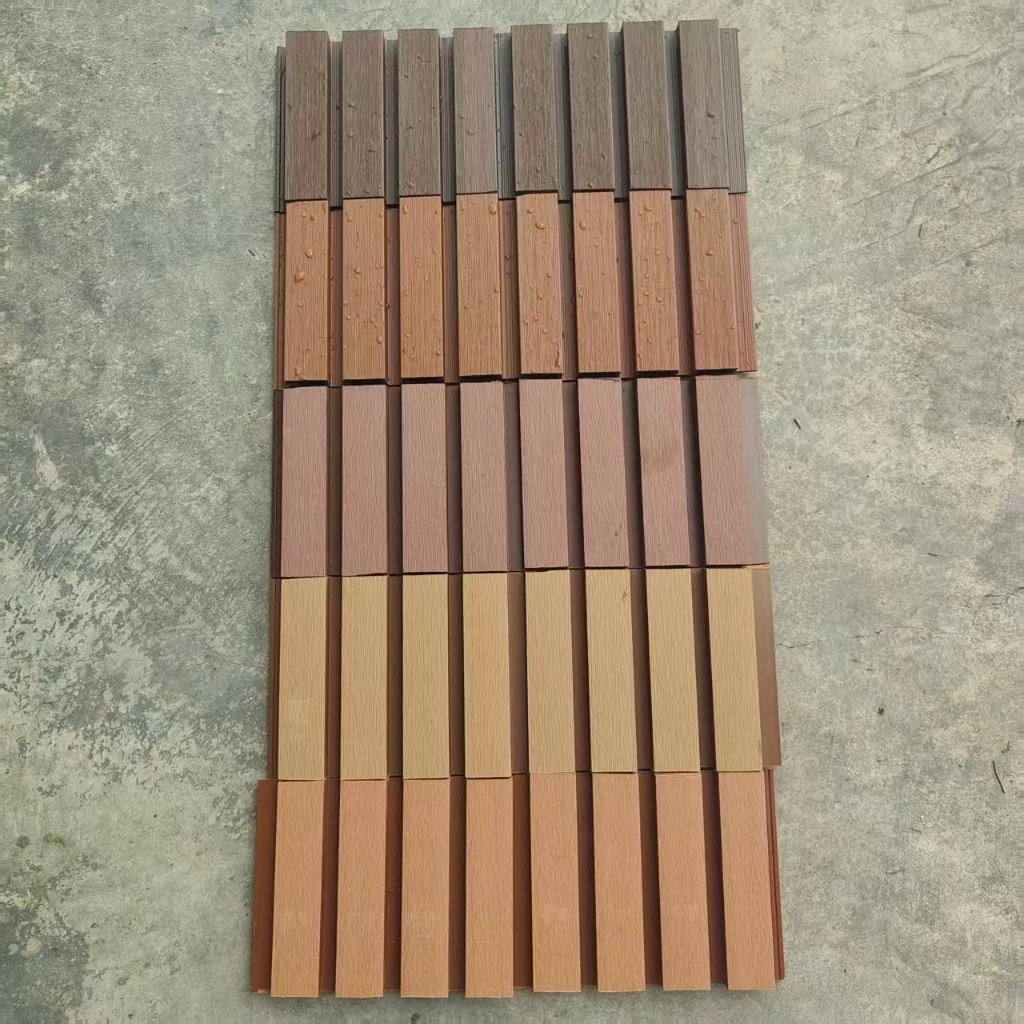 ระแนงไม้เทียม WPC สำหรับงานภายนอก รุ่นลอนเหลี่ยม" (Exterior Co-Extrusion Fluted Wall Panel) ลายเสี้ย