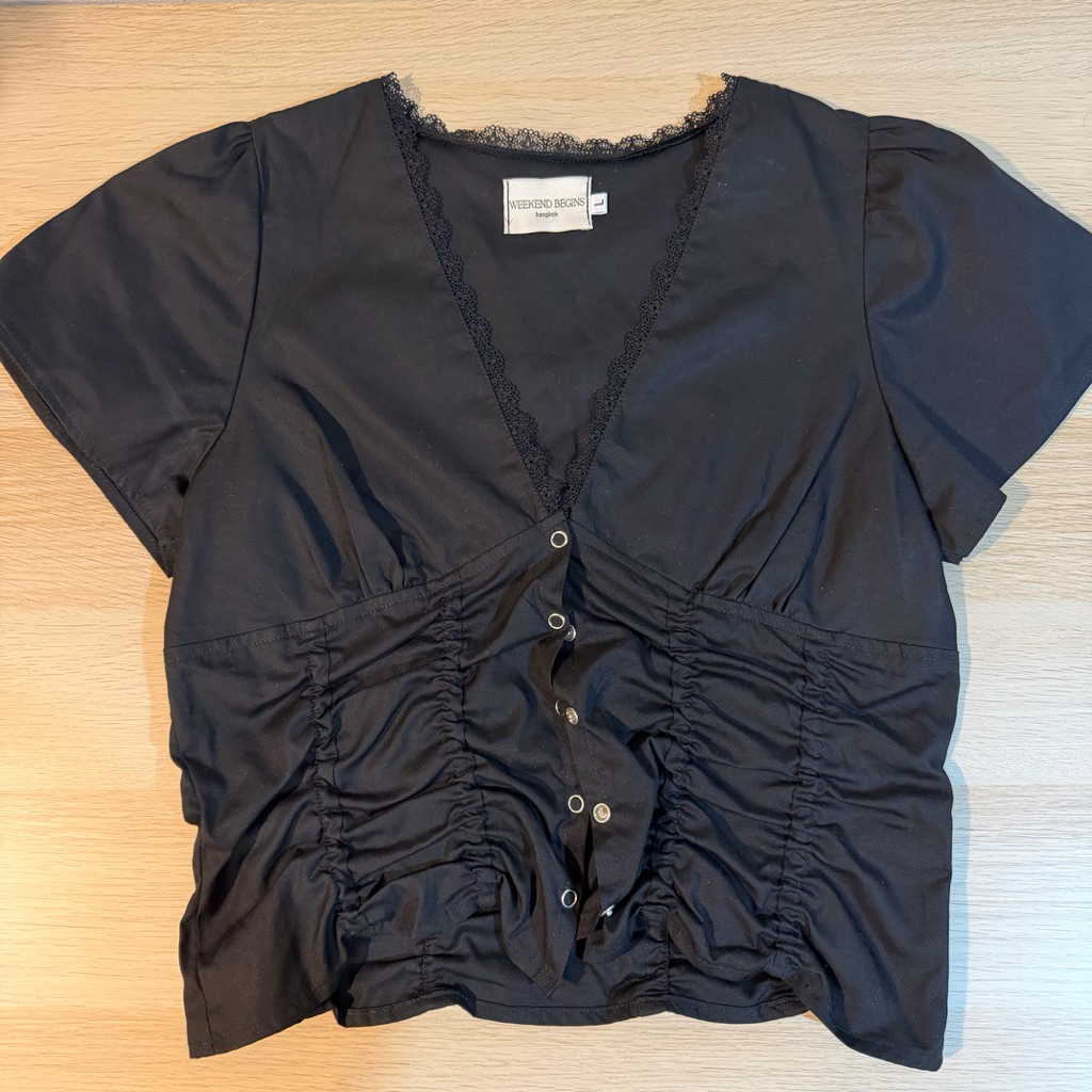 ส่งต่อ Weekendbegins | Jules Top สี Black