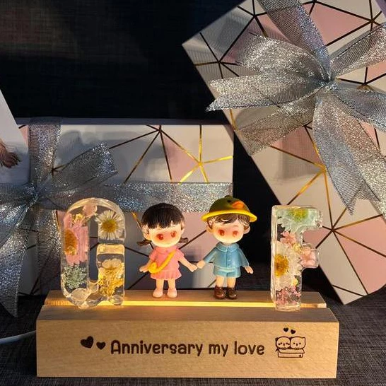 โคมไฟตัวอักษร ตุ๊กตา ฟรีการ์ด ฟรีกล่องของขวัญ ผูกโบว์ ฟรีสลักฐาน *ไม่สามารถเลือกสีได้ **กรณีสลักระบุข้อความก่อนสั่งซื้อ