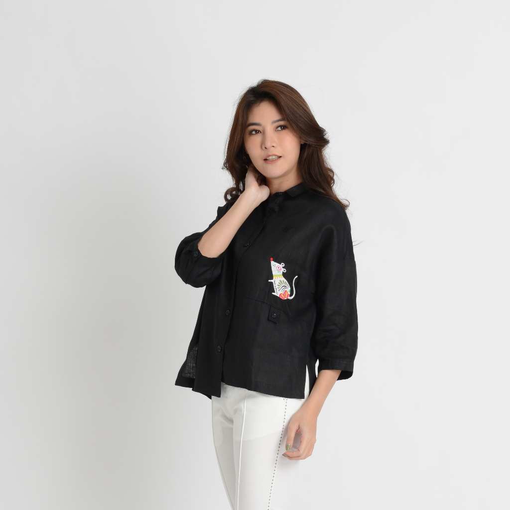 C&D ซีแอนด์ดี Shirt เสื้อเชิ้ตคอปกจีน พร้อมลายปักหนู (ปีชวด) สีดำ CP1IBL