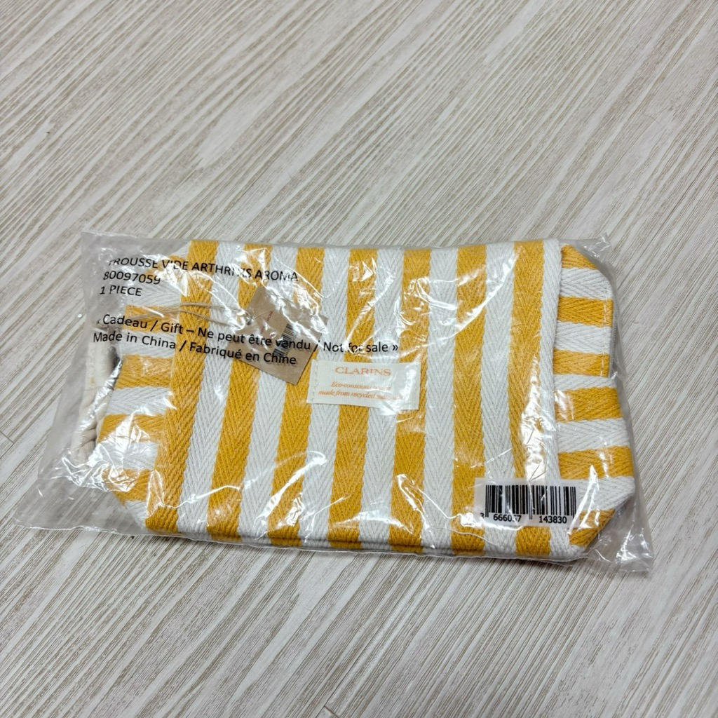 พร้อมส่ง✨กระเป๋าClarins