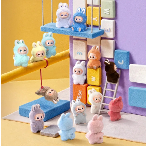 พร้อมส่ง พวงกุญแจ THE MONSTERS Pin for Love Series-Vinyl Plush Pendant Blind Box (A-Z)