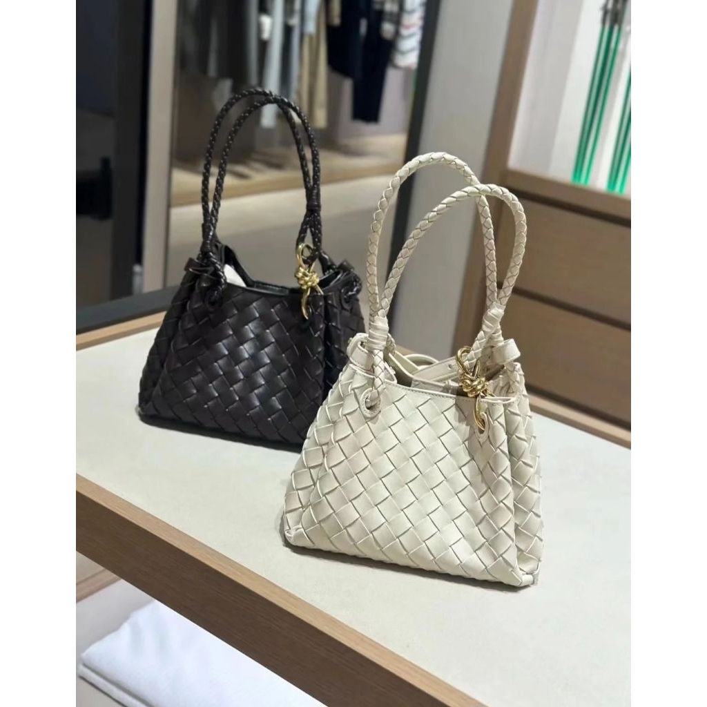 💯 เก็บโค้ดลดหน้าShopeeได้เลย 💯 Mira Bag กระเป๋าหนังสาน สายสามารถปรับใช้งานตามความชอบได้หลายแบบ